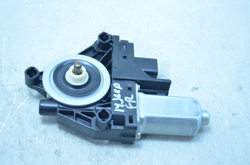 14-20 JEEP CHEROKEE FRONT RIGHT PASSENGER SIDE WINDOW REGULATOR MOTOR OEM
