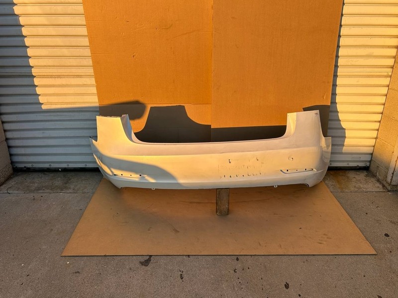 ✅2021-2023 Tesla Model 3 Rear Bumper Cover White w/scratches