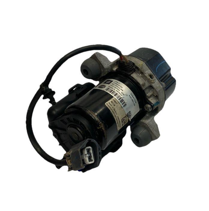 Chevrolet Traverse vacuum pump 18 to 20 brake booster auxiliar assy OEM 84491774