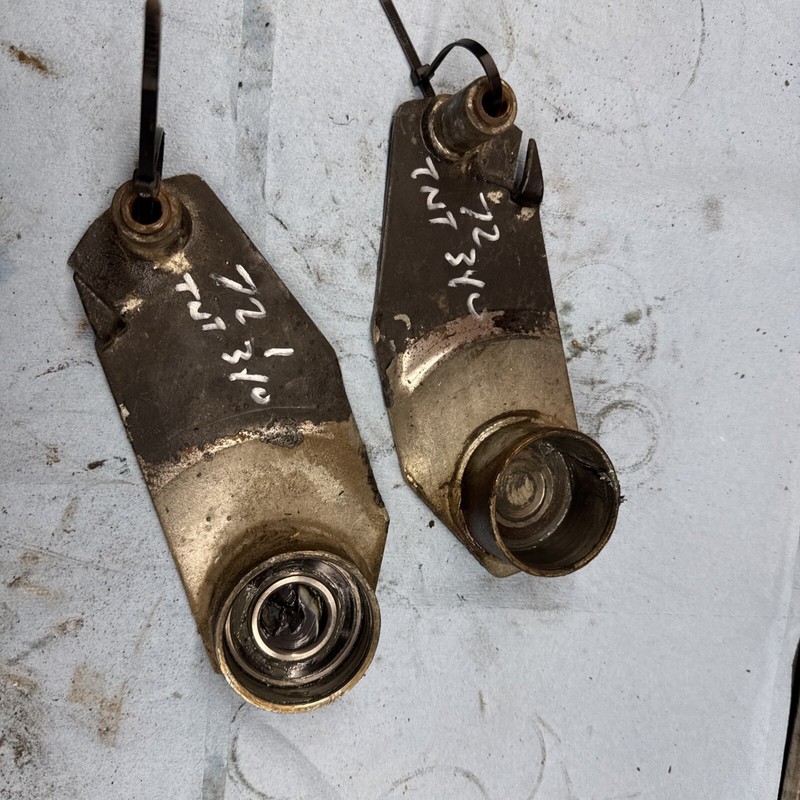 1972 Ski-doo TNT 340 vintage snowmobile Rear Axle Shop Bearing Carriers Good