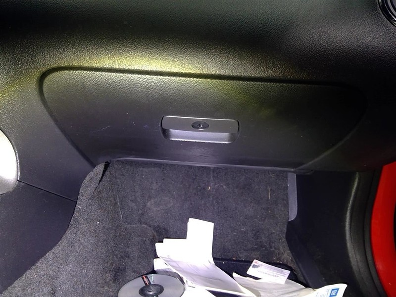 SOLSTICE200-2010 Glove Box 1765683