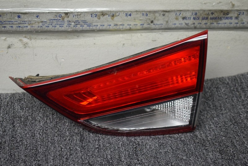 2014-2015 HYUNDAI ELANTRA INNER TAIL LIGHT RIGHT SIDE FACTORY OEM