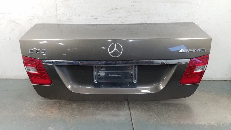 2011 Mercedes Benz AMG E 63 Trunk Lid - * #4899 P6