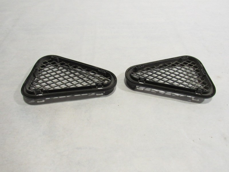 14-17 Audi R8 V10 2015 5.2L Front Cowl Air Intake Vent Grille Set Pair 2 PCS ;:Y