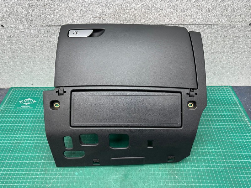 15-20 Audi A3 S3 Sedan GLOVE BOX STORAGE COMPARTMENT OEM