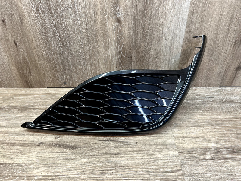 2021-24 TOYOTA CAMRY HYBRID FRONT RH FOG LIGHT COVER OEM # 81481-06240