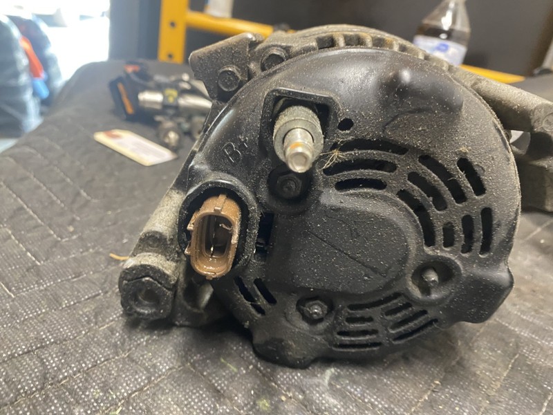 2019 KIA SORENTO L ALTERNATOR OEM