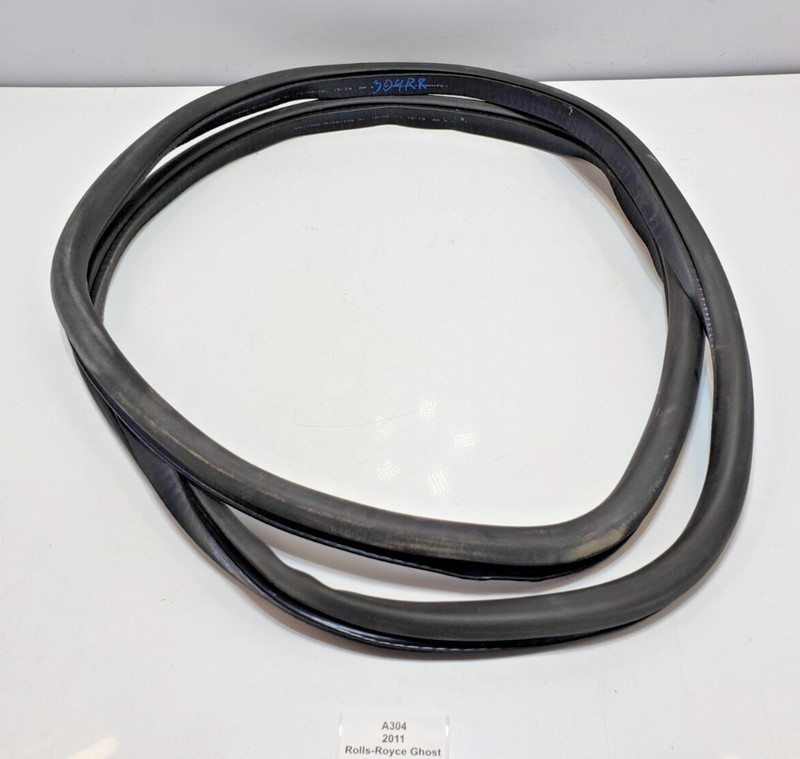 ✅ 2010-2014 OEM Rolls Royce Ghost RR4 Rear Right Passenger Door Weather Strip