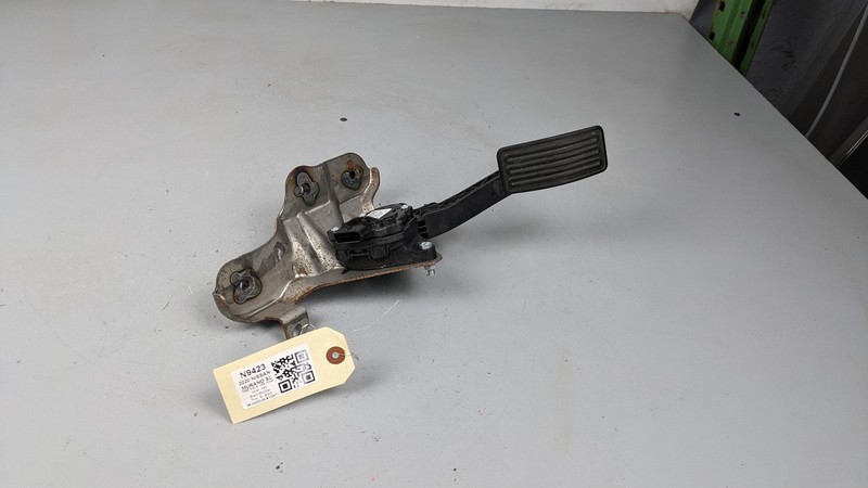 Gas Accelerator Pedal 2020 Nissan Murano 18002-5AA0D 2015 2016 2017 2018 - 2022