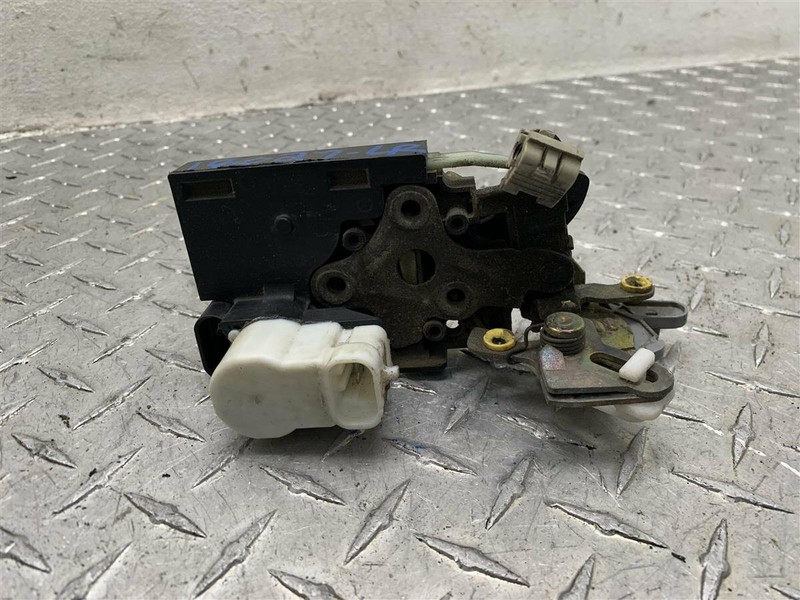 2003 CHEVROLET TAHOE REAR DRIVER DOOR LOCK LATCH ACTUATOR OEM 16639868