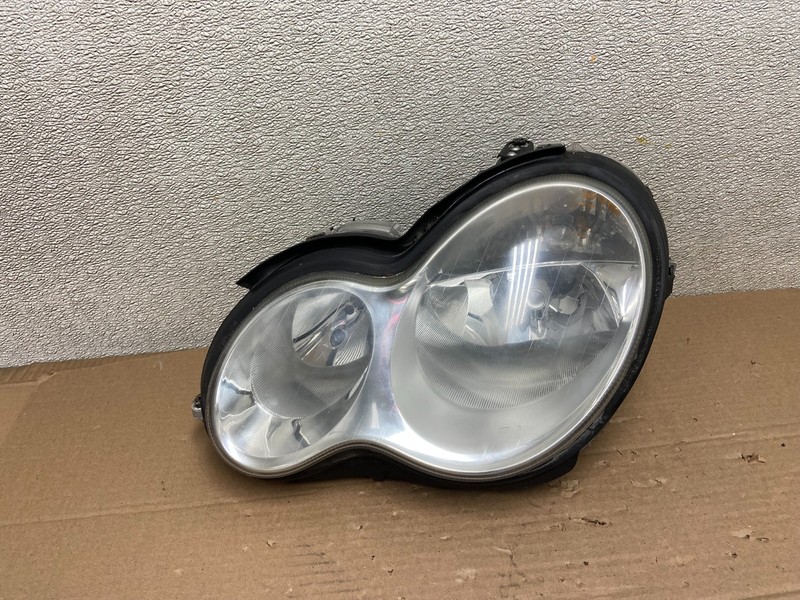2005 to 2007 Mercedes-Benz C-Class Left Driver LH Side Headlight OEM AB1355 DW
