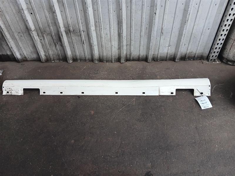 2012-2014 Mercedes 204 C250 C300 C350 Left Rocker Moulding Side Skirt Panel AMG