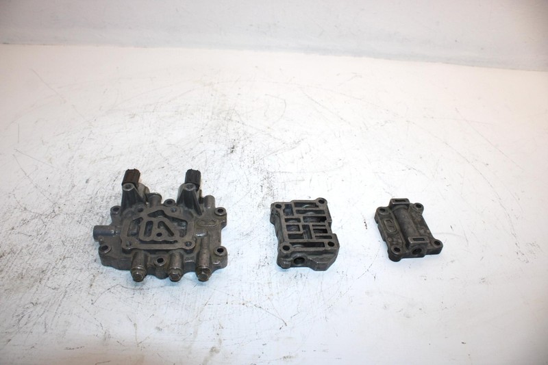 2004 Honda Fourtrax Rincon Oem Valve Body 27100-HN8-003 AH2