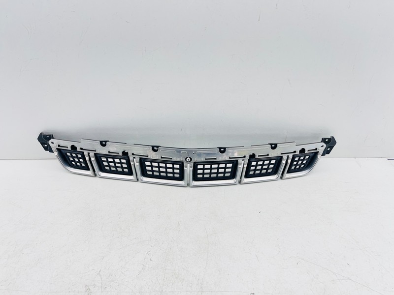 2013–2015 Cadillac XTS Upper Grille Trim / Radiator Grille Garnish OEM 22768463