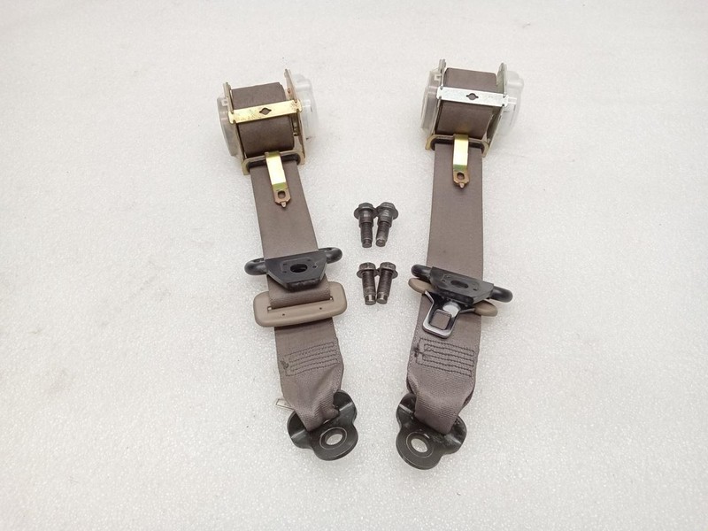 4 RUNNER2000 Seat Belt Rear 75079