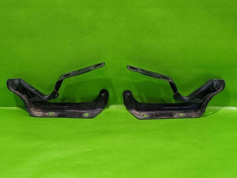 14-24 GHIBLI HOOD HINGE PAIR OEM 4519-134