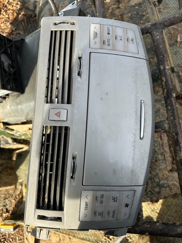 04-06 Toyota Solara OEM AUTO HEATER A/C AC CLIMATE CONTROL PANEL W/ BEZEL TRIM