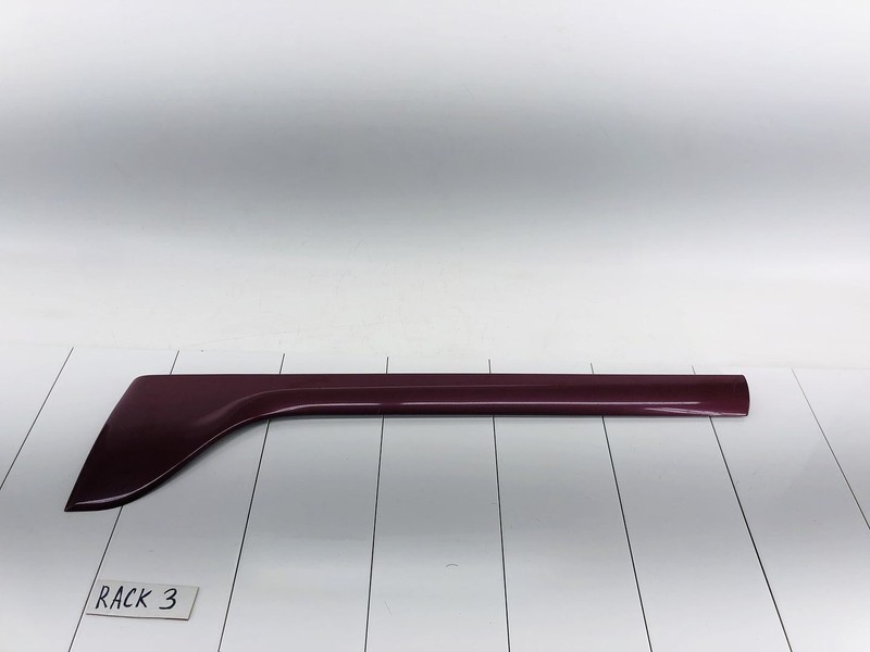 01-06 GMC YUKON XL 1500 FRONT RIGHT EXTERIOR DOOR MOLDING SPORT RED METALLIC OEM