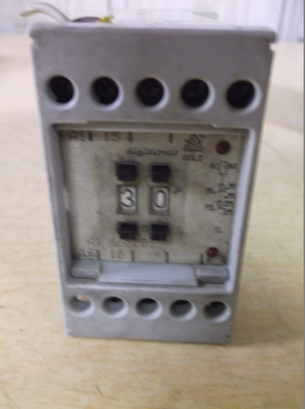 Dold Digimeter 621.81 24V Operator Meter *FREE SHIPPING*