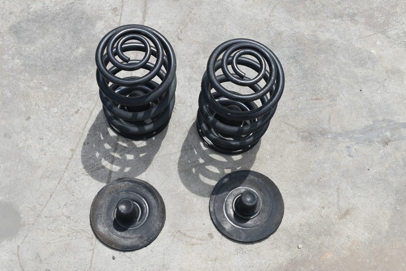 2004-2006 PONTIAC GTO REAR COIL SPRINGS OEM *92100087 GM* USED SET