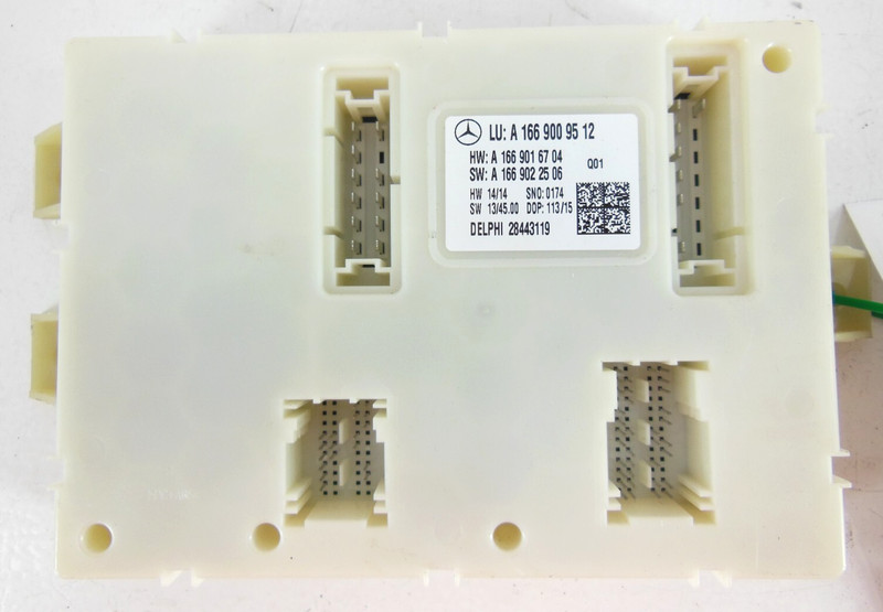 2015 15 Mercedes-Benz GL450 Rear SAM Signal Lamp Control Module OEM A1669009512