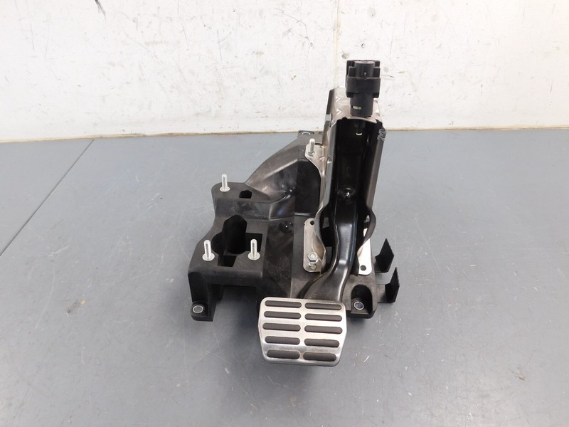 2012 08 09 10 11 Audi R8 GT V10 Brake Pedal / Pedal Box #00228 I3