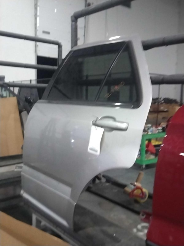 Cadillac SRX 2007 Left Rear Door SILVER 371843 2269