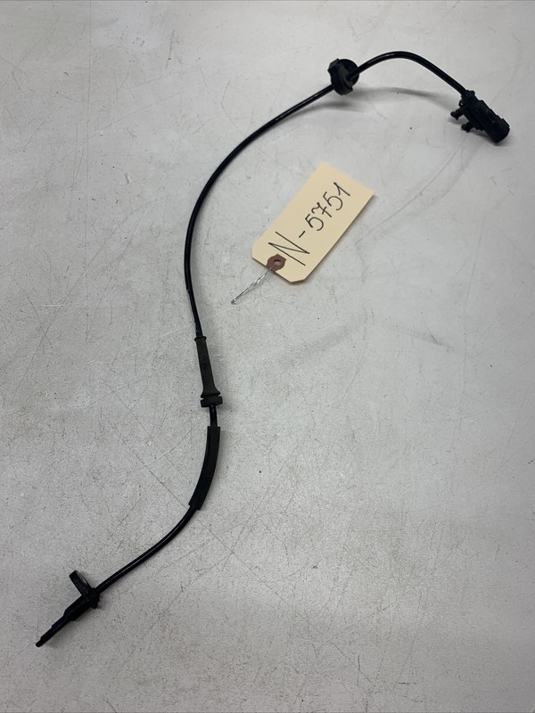Tesla Model S 12-20 REAR ABS WHEEL SPEED SENSOR RH PASS 1037796-00-C 5751 B130