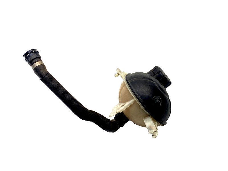 15-18 MERCEDES C300 W205 ENGINE RADIATOR WATER COOLANT EXPANSION TANK OEM A0.49