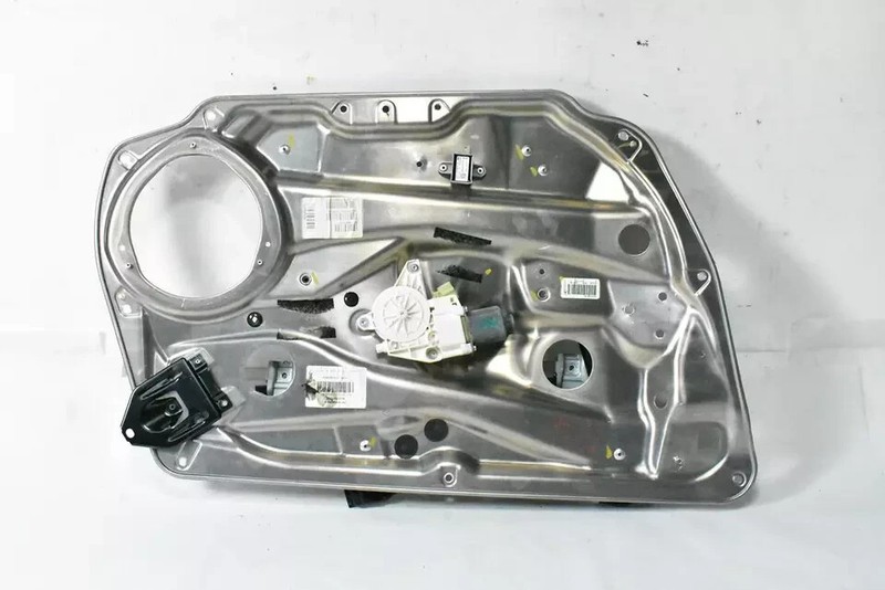 08-14 Mercedes W204 C300 C250 C350 Front Left Side Door Window Regulator OEM