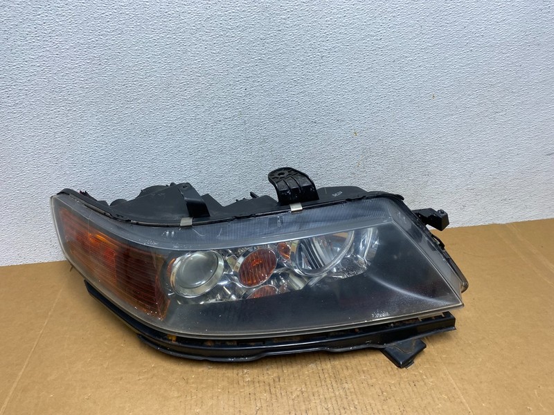 2004 to 2006 Acura TSX Right Passenger RH Side Xenon HID Headlight OEM AD9248 DW