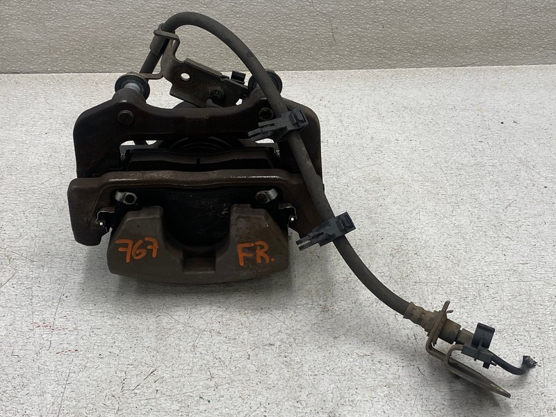 2009-2014 DODGE CHALLEGNGER SXT FRONT RIGHT PASS SIDE BRAKE CALIPER OEM LOT767