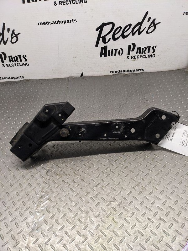 2011-21 JEEP GRAND CHEROKEE RADIATOR LEFT DRIVER SIDE SUPPORT BRACE BRAC 1192303