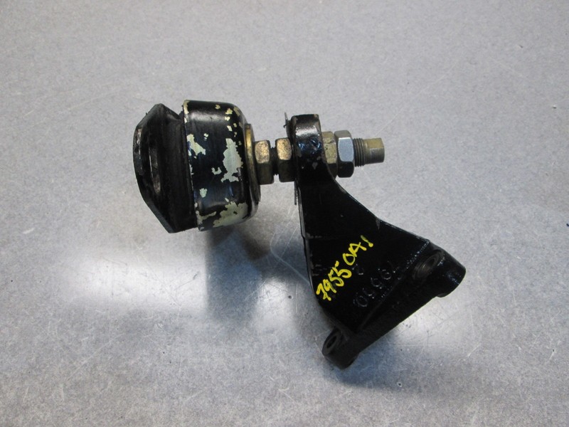79550A1 98323A 6 Mercruiser V6 3.0 4.3 Engine Motor Mount Old Design