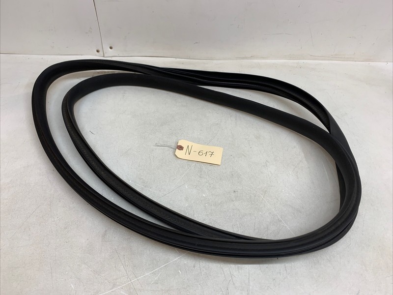 ⚡️2020 Tesla Model Y Door Seal Rubber Front Left 1497673-00-A 617 S2