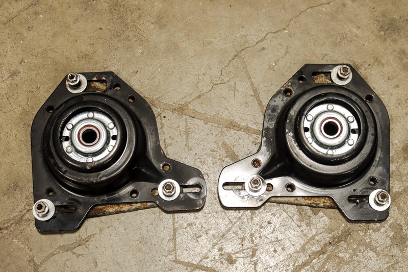 1982-1992 Chevy Camaro Firebird Strut Mount Pair Front Left & Right *USED*