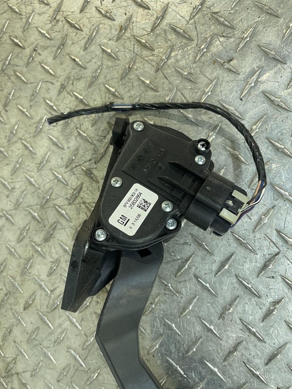 2007-2011 CHEVROLET SILVERADO ACCELERATOR GAS PEDAL TESTED OEM