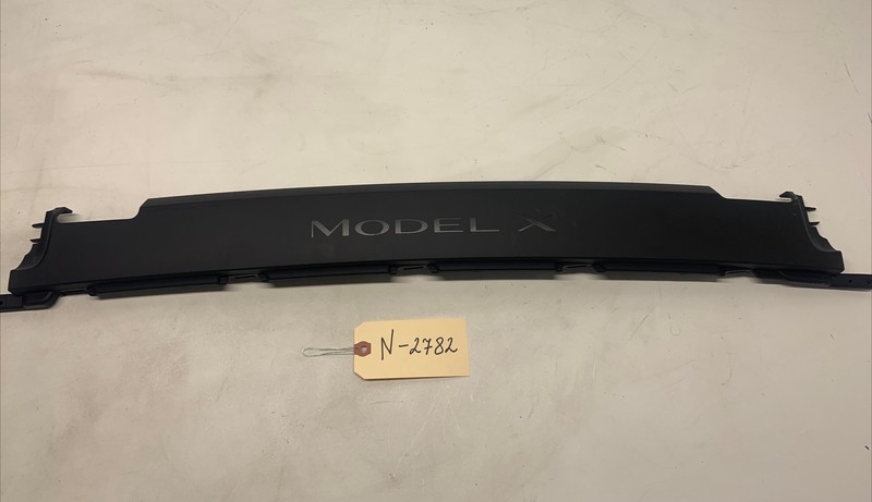 2016-20 Tesla Model X Rear Left Racetrack Plastic Spine Trim Panel 1370 2782 U8