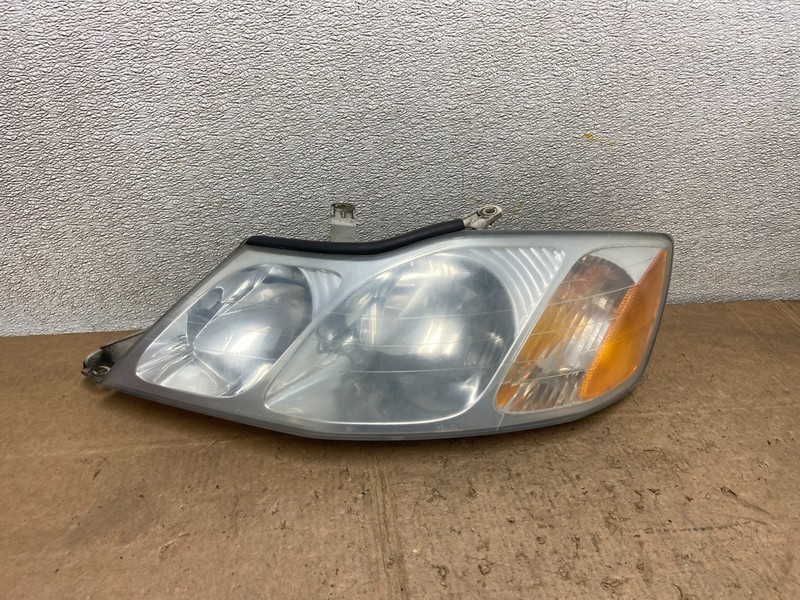2000 to 2004 Toyota Avalon Halogen Left Driver LH Headlight Oem Y7068 DW