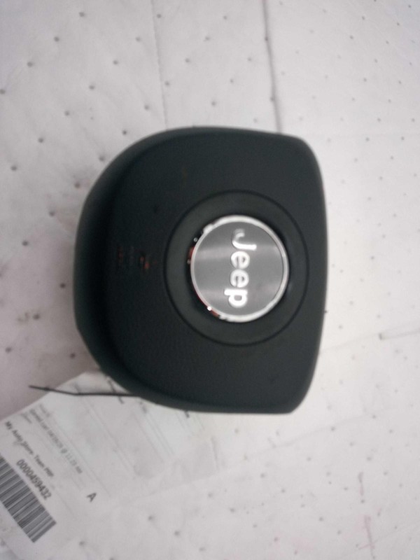 2019 Jeep Cherokee Steering Wheel Air Bag Red OEM Used 91K Miles NJ25-27822