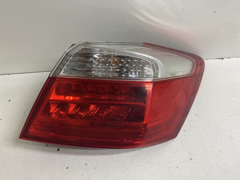 2013-2015 Honda Accord Sedan Incandescent Bulbs Right Passenger Tail Light