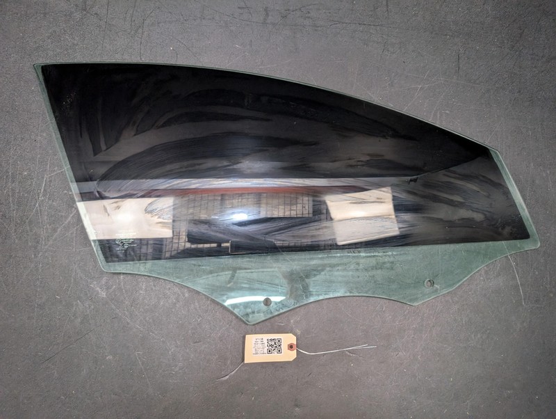 Front Right Door Window Glass 2017 Volvo S60 2014 2015 2016 2018