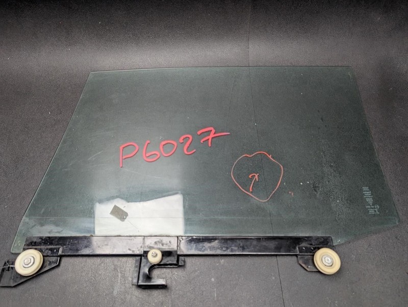 Rear Left Door Window Glass 1984 Rolls-Royce Silver Spirit 1981 - 1988 X