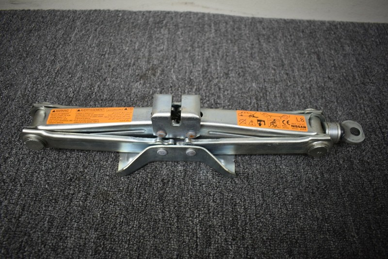 2011-2012 INFINITI G35 JACK FACTORY OEM