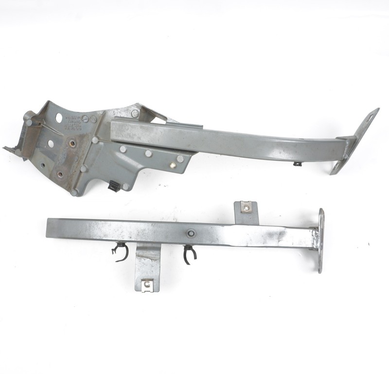 2011-2017 Audi D4 A8 A8L Front Right Fender Bumper Support Mount Bracket OEM