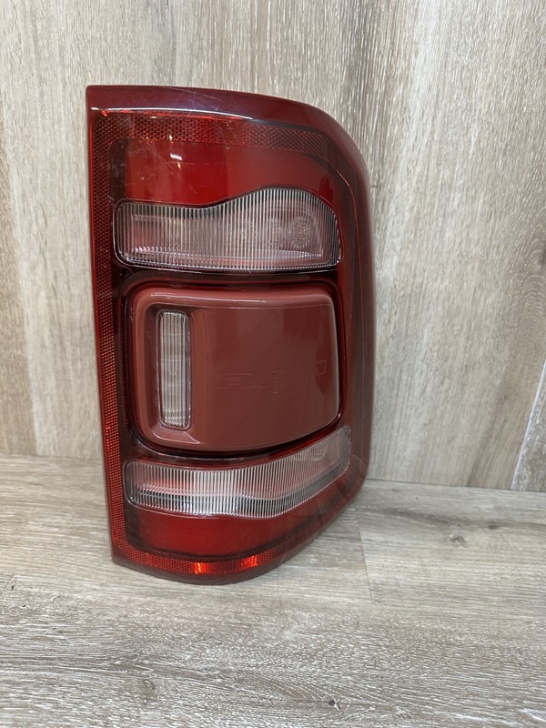 2019-24 DODGE RAM RH LED TAIL LIGHT ASSY OEM PART # 68262530AG
