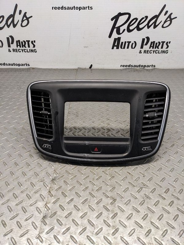 2015-2017 Chrysler 200 Radio Bezel Air Vents Center Console Dash Trim