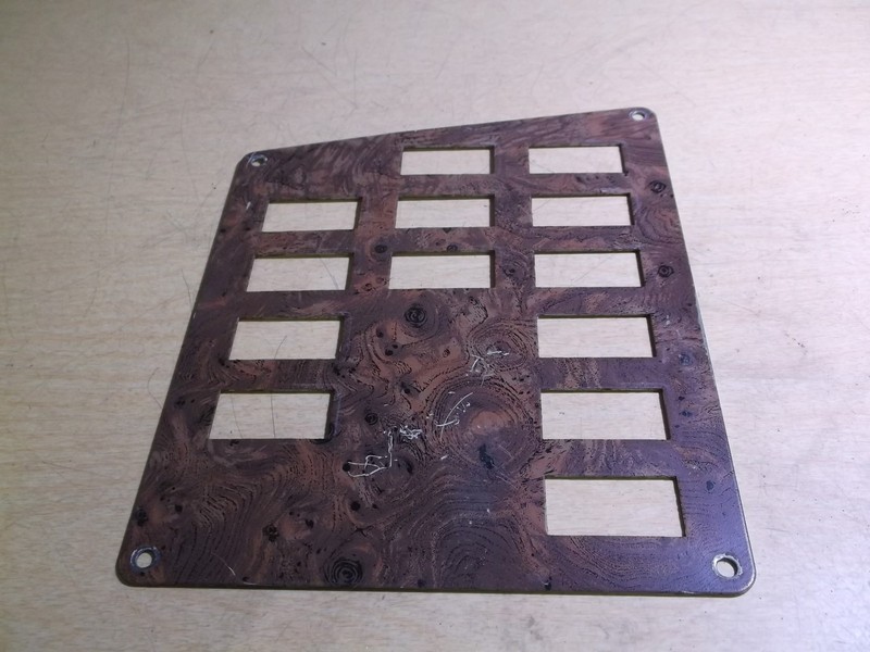 Switch Cover 065-951 Woodgrain Instrument Panel Bezel A-7552P 13-Switch