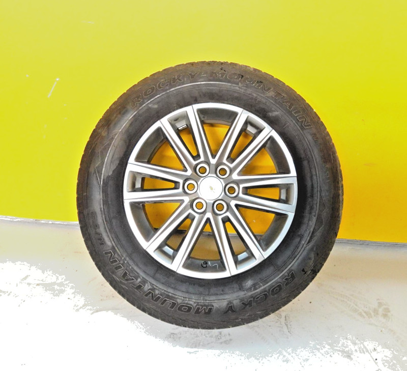 2022-2024 CHEVROLET TRAVERSE Oem Wheel Rim W/tire 255/65 R18 84412383