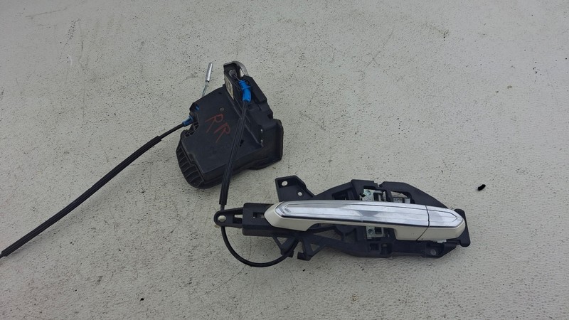 2013-2018 Cadillac ATS Rear Right Door Lock Latch Actuator w/ Door Handle OEM